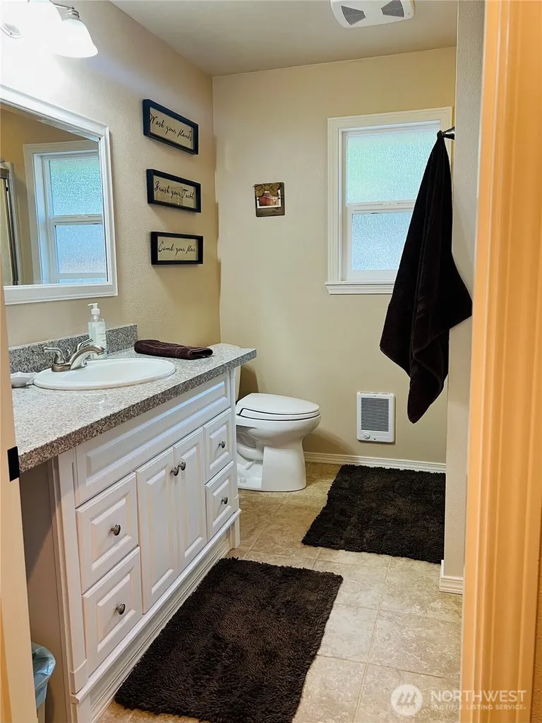 601 Mountain Trail Road Brinnon WA 98320