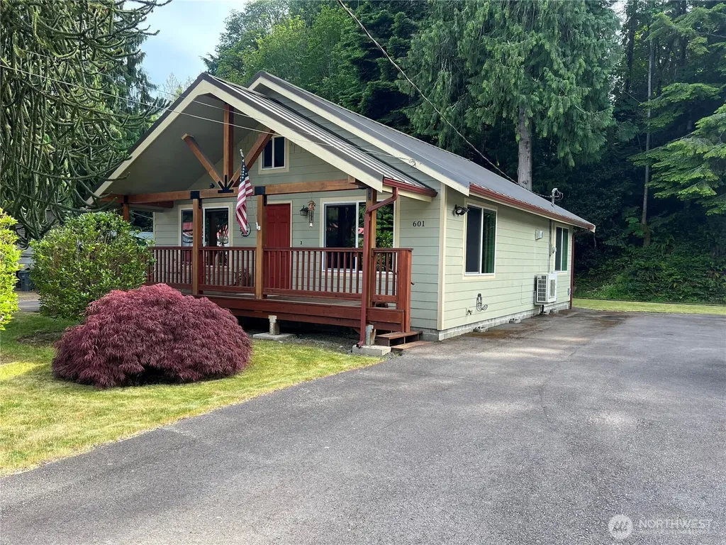 601 Mountain Trail Road Brinnon WA 98320