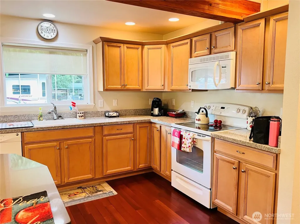 601 Mountain Trail Road Brinnon WA 98320