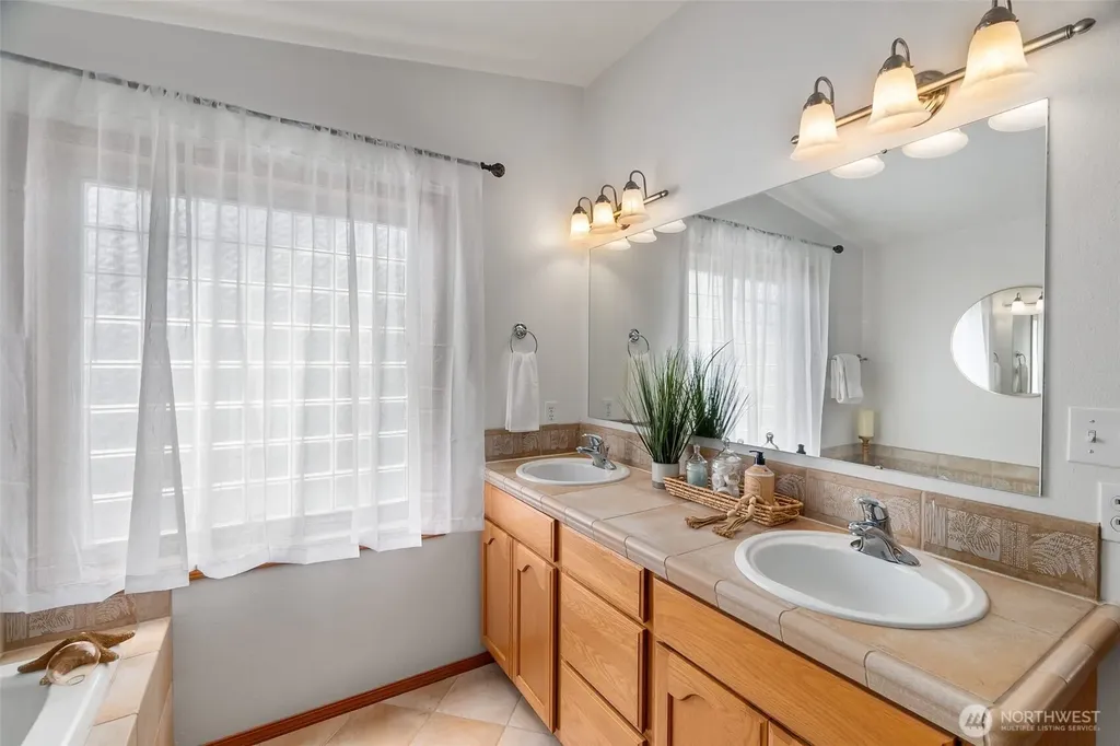 708 Sea Vista Lane Grayland WA 98547