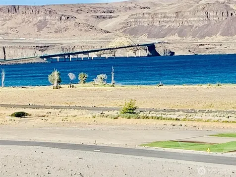 210 Basin Pointe Lp Vantage WA 98950