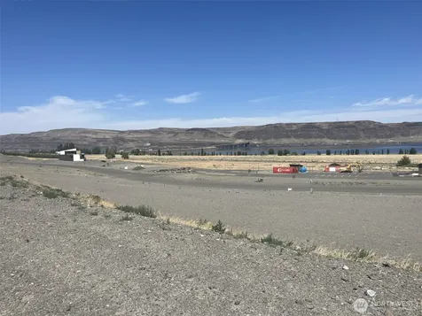 210 Basin Pointe Lp Vantage WA 98950