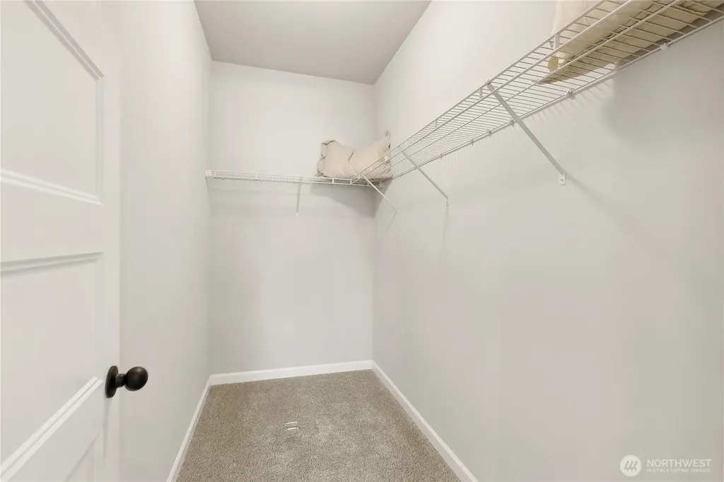 26919 30th Place S Kent WA 98032