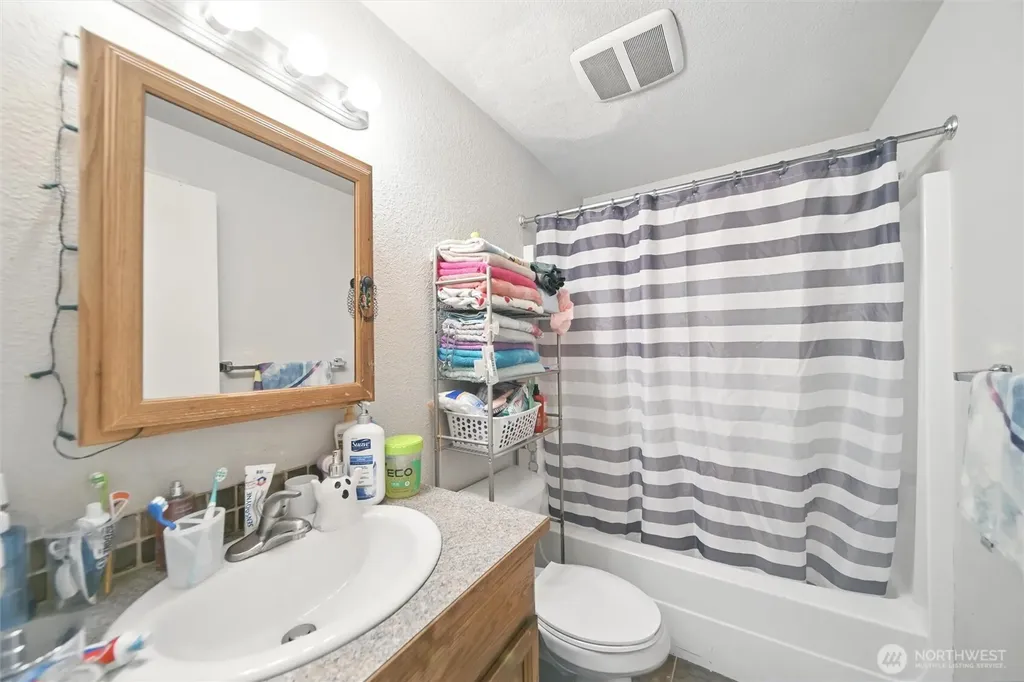 108 Baker Street Everson WA 98247