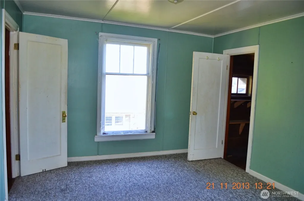 306 2nd St NE Auburn WA 98002