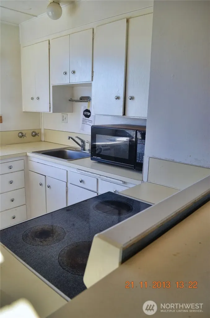 306 2nd St NE Auburn WA 98002