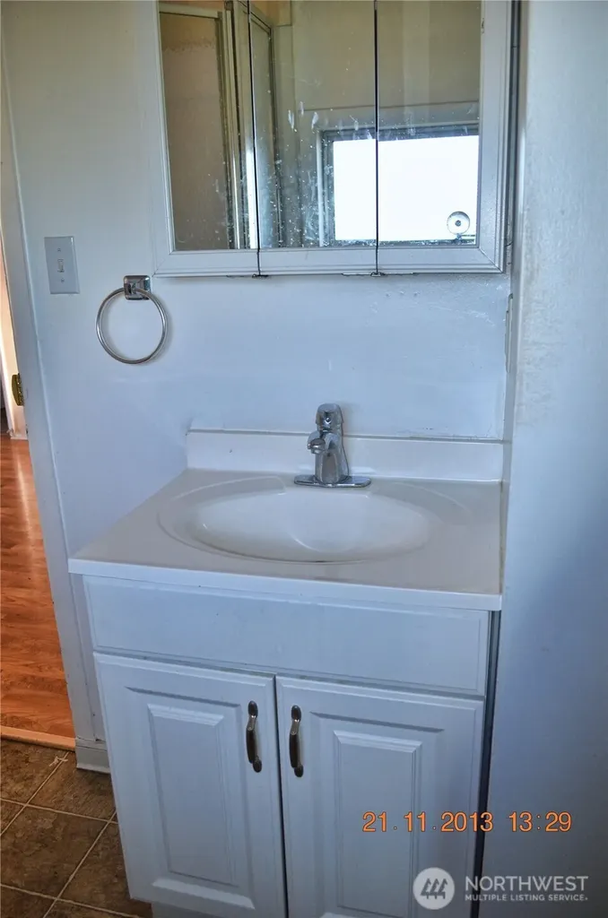 306 2nd St NE Auburn WA 98002