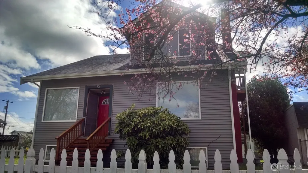 306 2nd St NE Auburn WA 98002