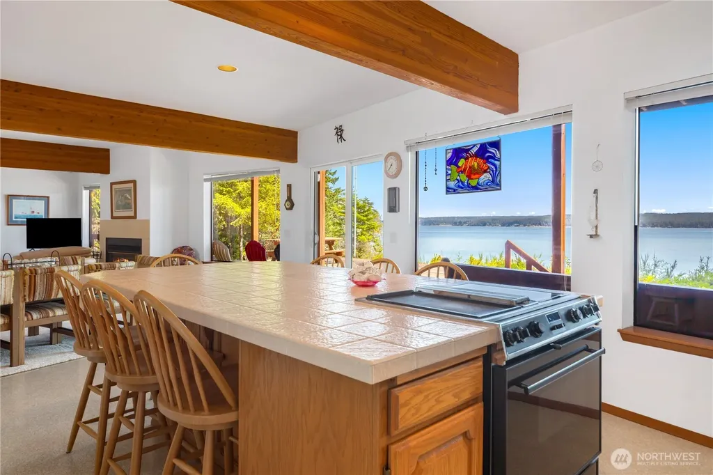 160 Wildwood Shores Brinnon WA 98320