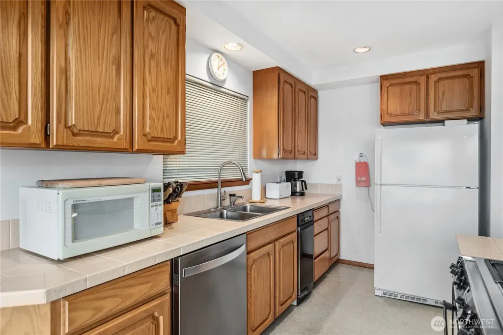 160 Wildwood Shores Brinnon WA 98320