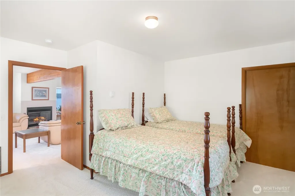 160 Wildwood Shores Brinnon WA 98320