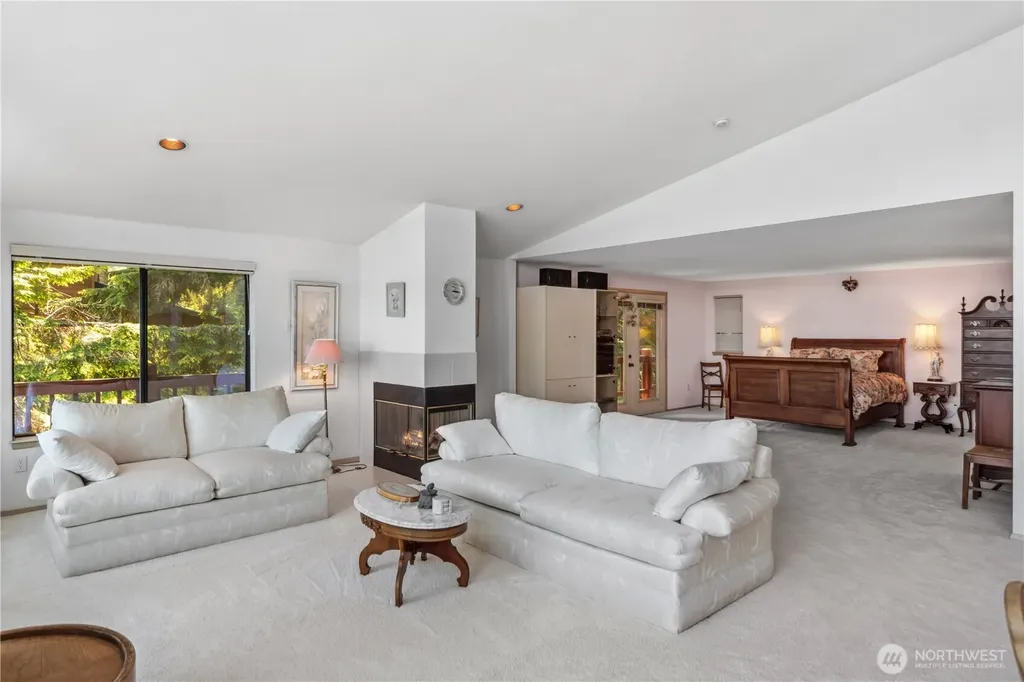160 Wildwood Shores Brinnon WA 98320