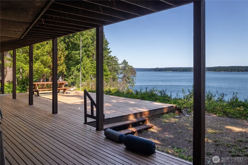 160 Wildwood Shores Brinnon WA 98320