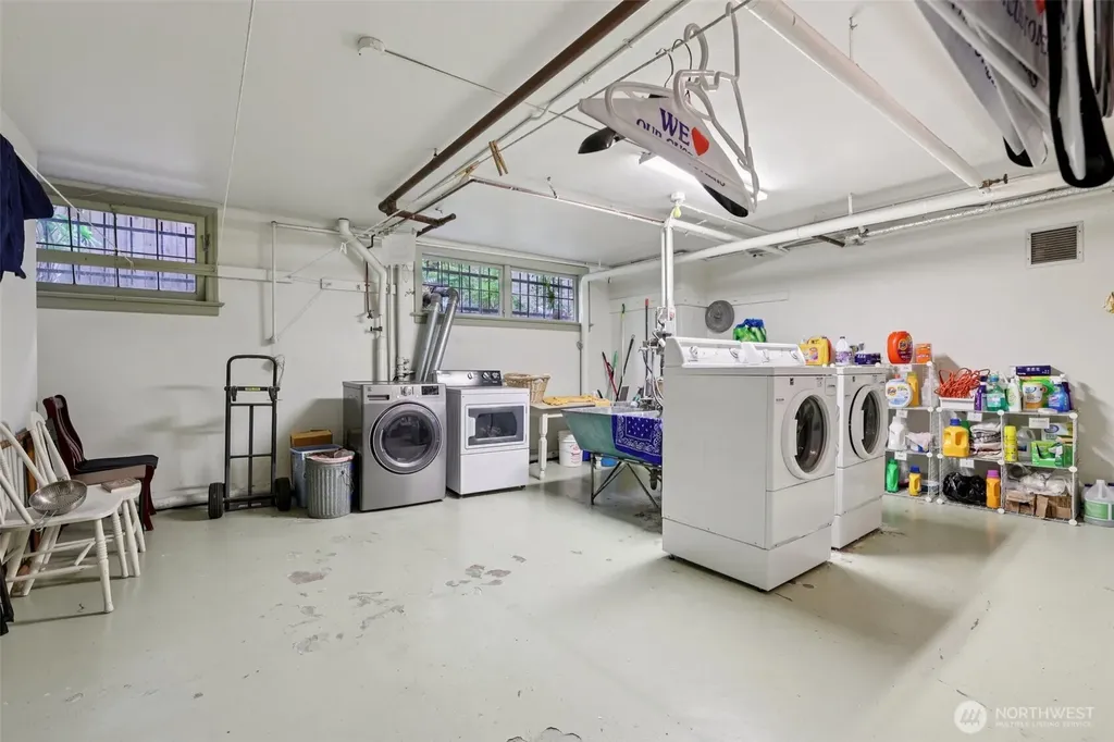 408 Bellevue Avenue E Seattle WA 98102
