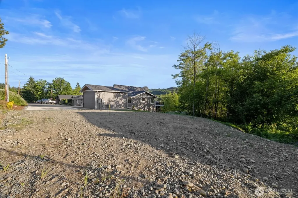 18158 Freedom Lane Mount Vernon WA 98274