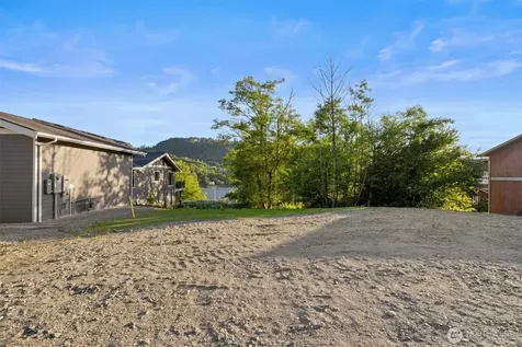 18158 Freedom Lane Mount Vernon WA 98274