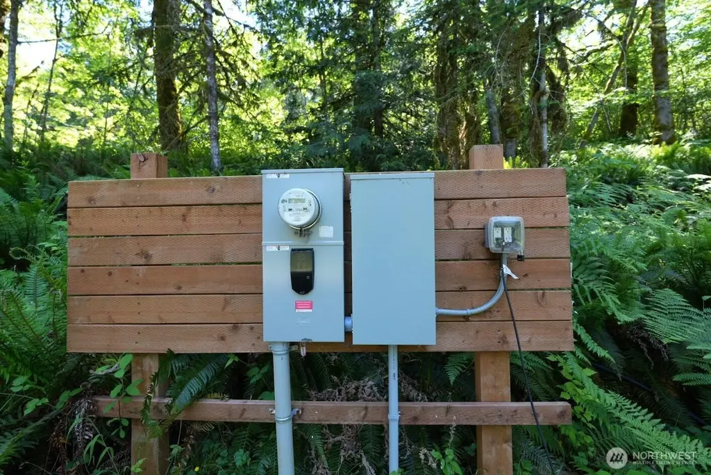 1053 SE Binns Swiger Loop Road Shelton WA 98584