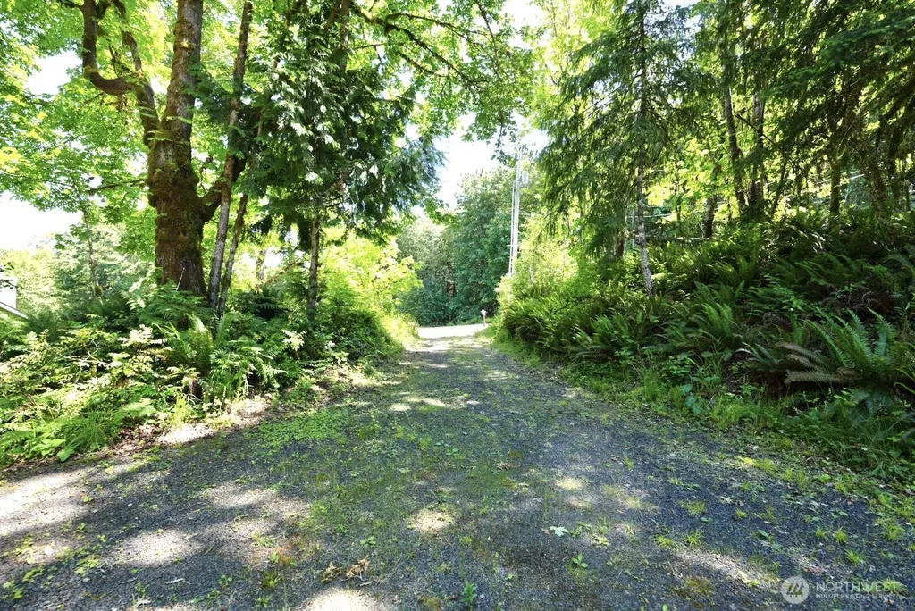 1053 SE Binns Swiger Loop Road Shelton WA 98584