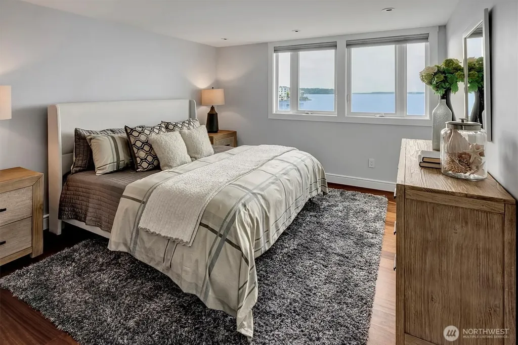 3717 Beach Drive SW Seattle WA 98116