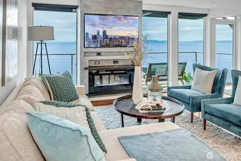 3717 Beach Drive SW Seattle WA 98116