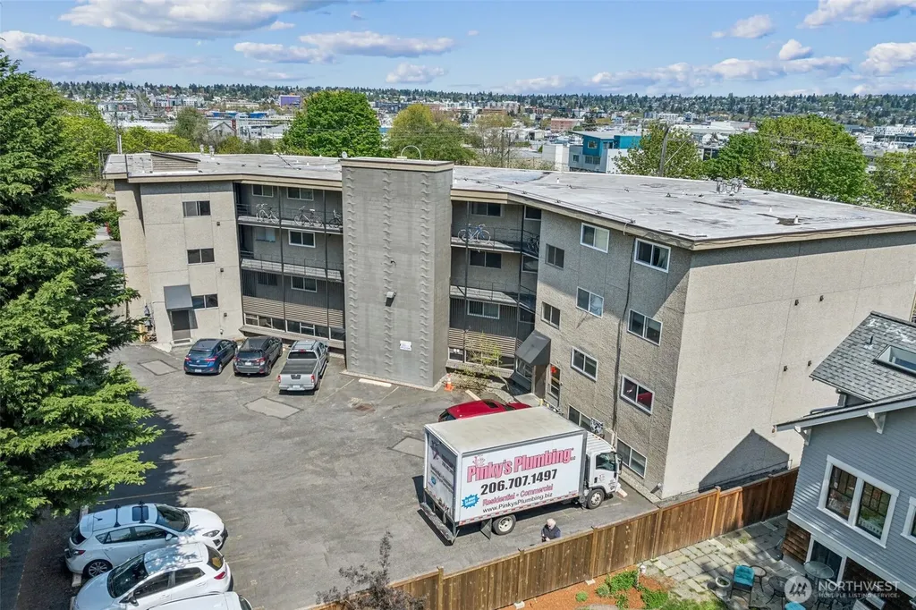 4051 Gilman Avenue W Seattle WA 98199
