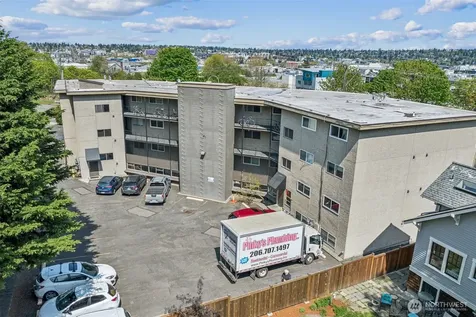 4051 Gilman Avenue W Seattle WA 98199