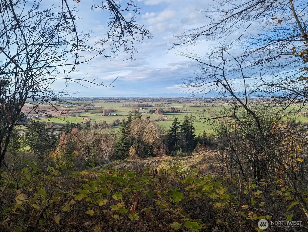 4135 Kamphouse Drive Sumas WA 98295