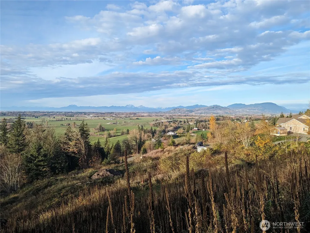4135 Kamphouse Drive Sumas WA 98295