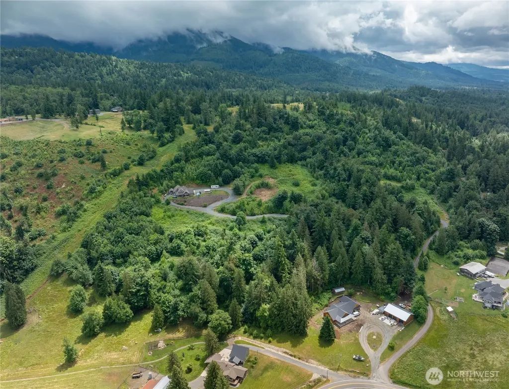 4135 Kamphouse Drive Sumas WA 98295