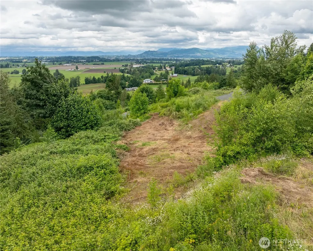 4135 Kamphouse Drive Sumas WA 98295