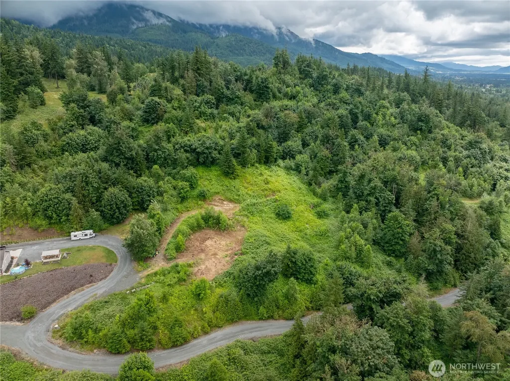 4135 Kamphouse Drive Sumas WA 98295