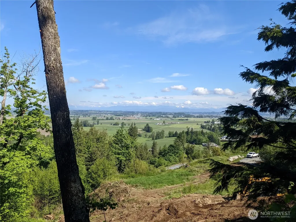 4135 Kamphouse Drive Sumas WA 98295