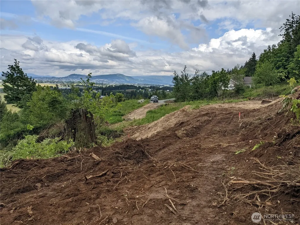 4135 Kamphouse Drive Sumas WA 98295