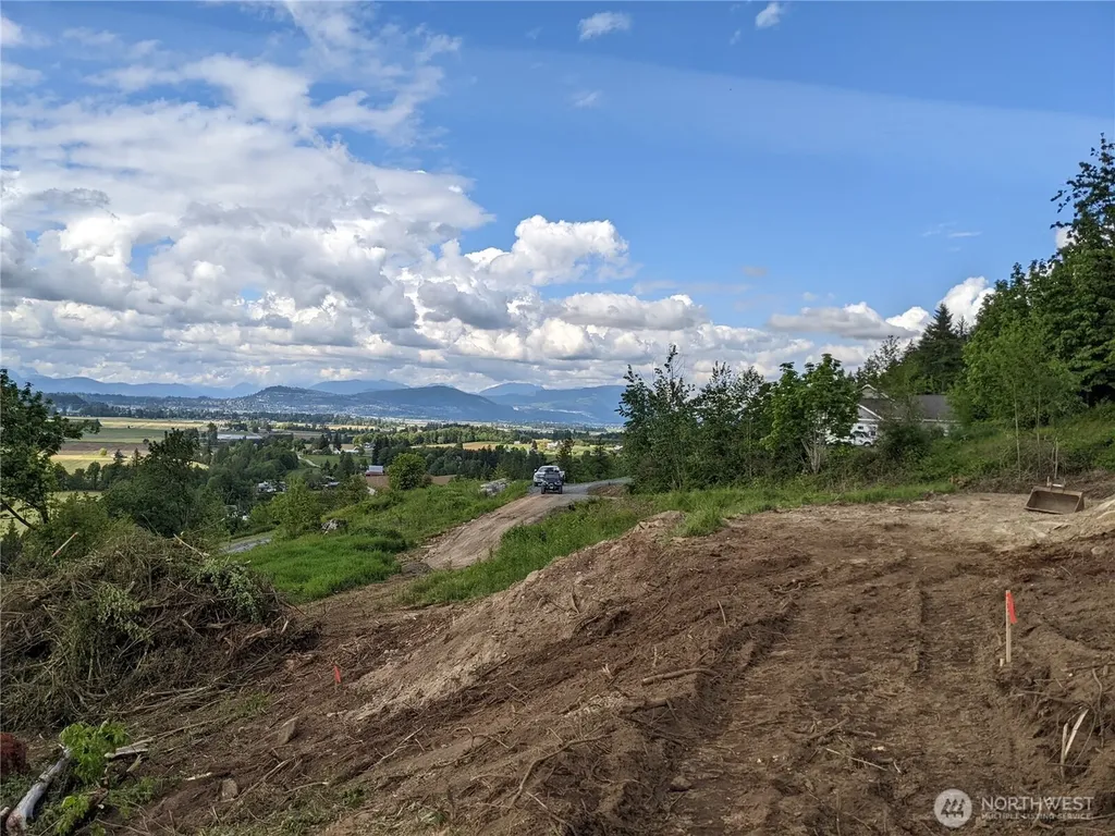 4135 Kamphouse Drive Sumas WA 98295