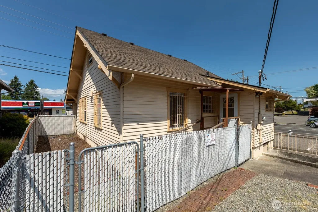 3606 S 12th Street Tacoma WA 98405