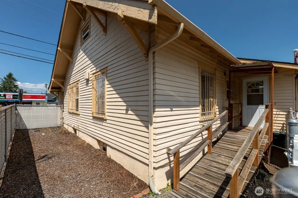 3606 S 12th Street Tacoma WA 98405