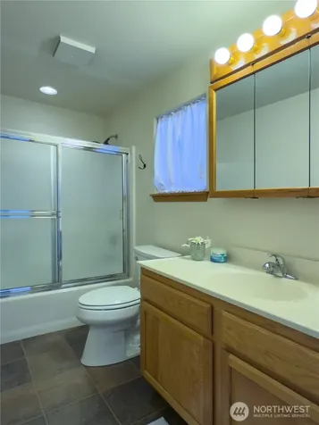 1 Beach Way Hat Island WA 98206
