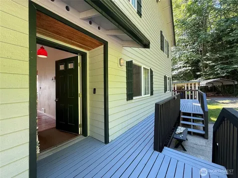 1 Beach Way Hat Island WA 98206