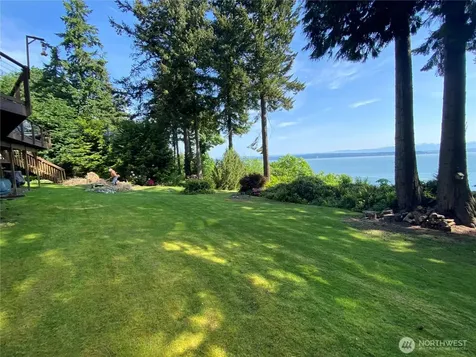 1 Beach Way Hat Island WA 98206