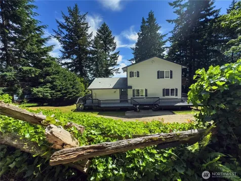 1 Beach Way Hat Island WA 98206