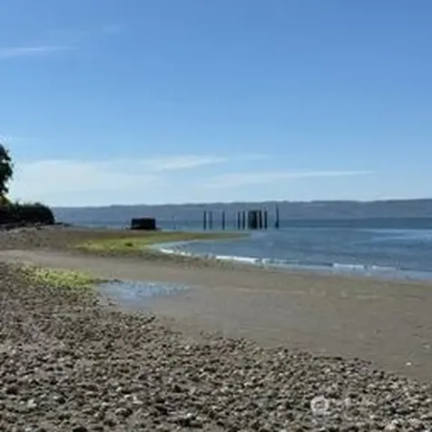 1 Beach Way Hat Island WA 98206