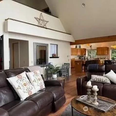 1 Beach Way Hat Island WA 98206
