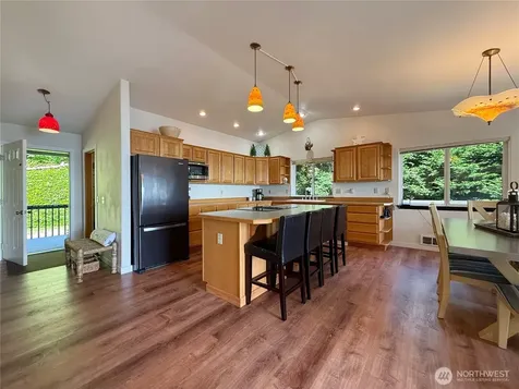 1 Beach Way Hat Island WA 98206