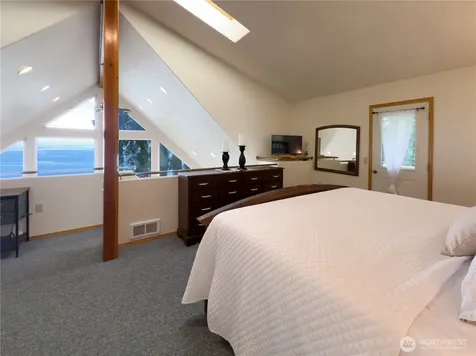 1 Beach Way Hat Island WA 98206