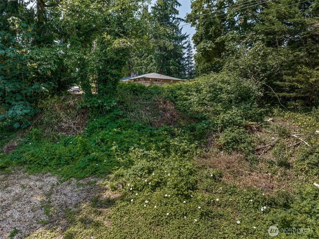206 1st Place S Des Moines WA 98198
