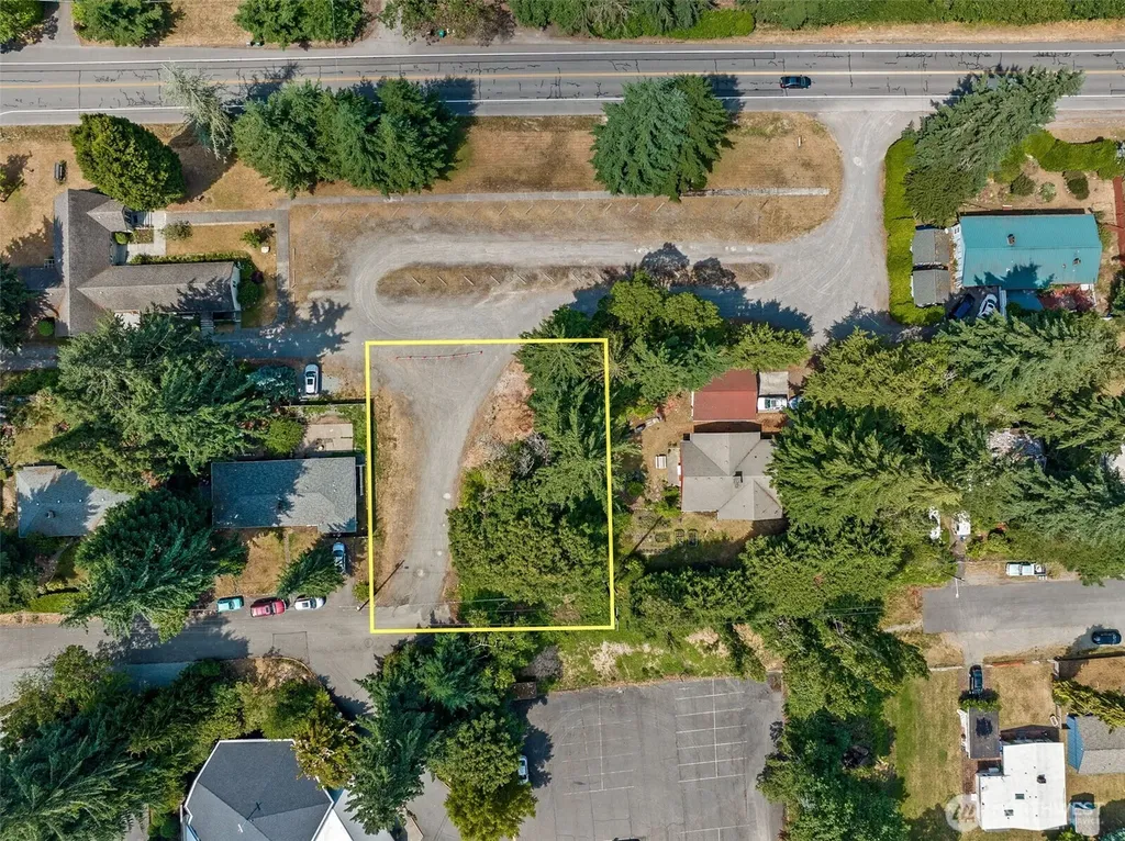 206 1st Place S Des Moines WA 98198