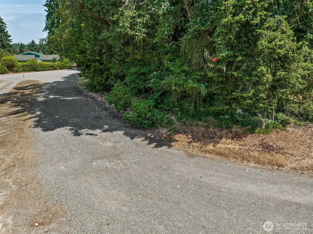 206 1st Place S Des Moines WA 98198