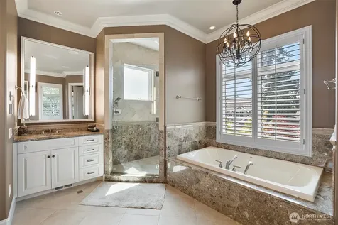 9820 NE 16th Street Bellevue WA 98004