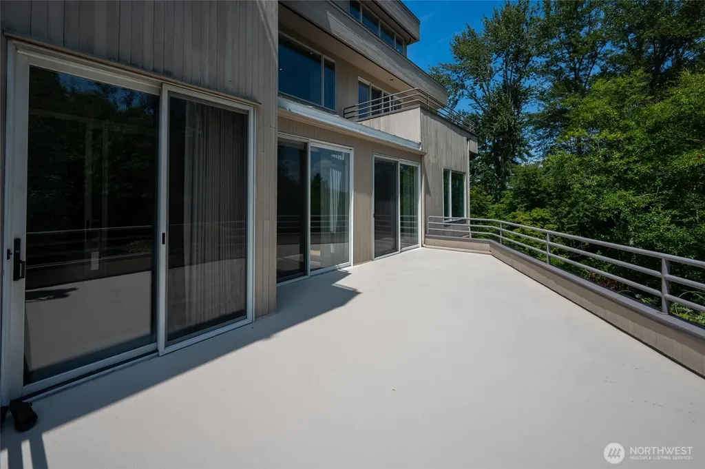 8508 54th Avenue NE Seattle WA 98115