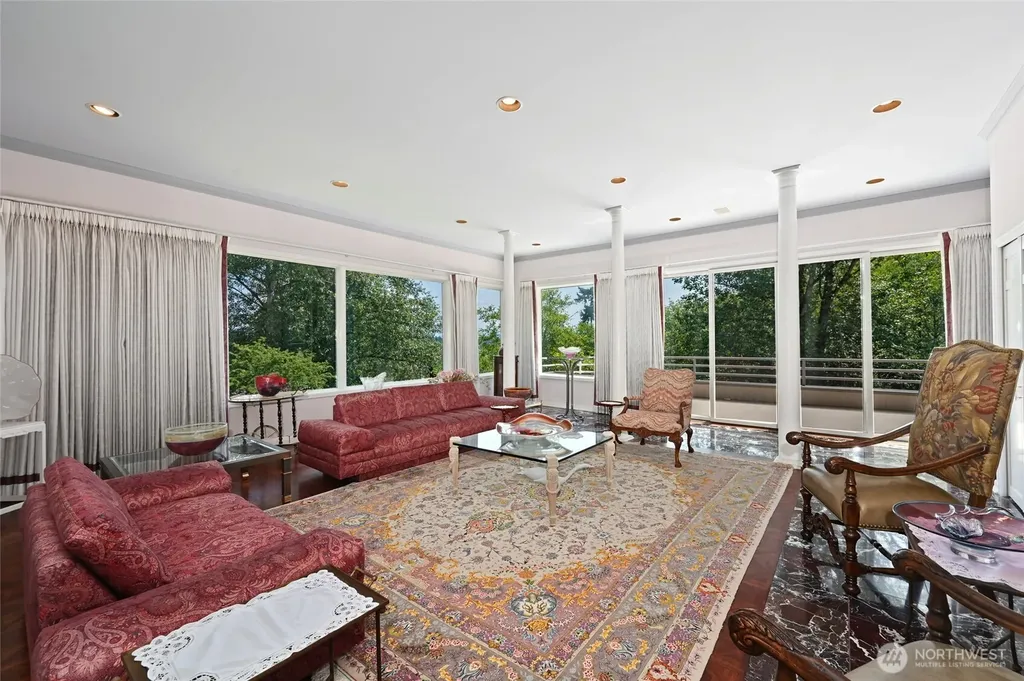 8508 54th Avenue NE Seattle WA 98115